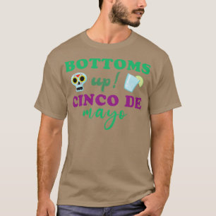Firar Cinco de Mayo med Grund uppåt på dricksspeci T Shirt