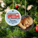 Fire Lastbil Baby med 1:a julfoto Keepsaké Julgransprydnad Keramik<br><div class="desc">Fire Lastbil Baby 1: Julfoto Keepie Ornament * Koordinerande produkter kommer att finnas tillgängliga i vår butik. Kontakta oss om du behöver den här designen för en specifik produkt för att skapa ditt eget unika matchande objekt! Tack så mycket för att du har sett en DoodleLulu-design den 2 juni i...</div>