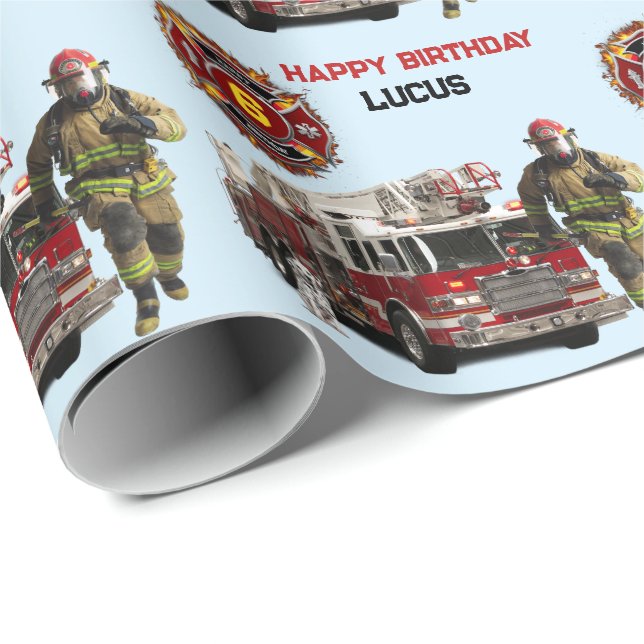 Fire Lastbil Child's Namn & Age Fireman Running Ro Presentpapper (Rullad Hörn)