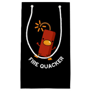 Fire Quacker Funny Fireworks Pun Mörk BG