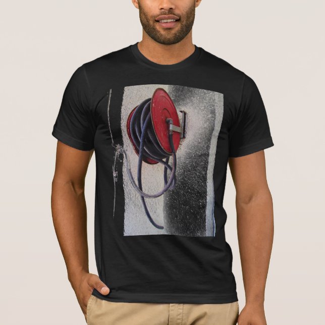 Fire vattnar med slang rullen tee shirt (Framsida)