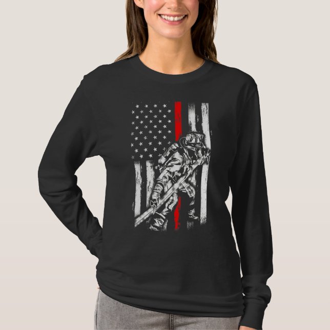 Firefighter American Flagga For Us Fireman T Shirt (Framsida)