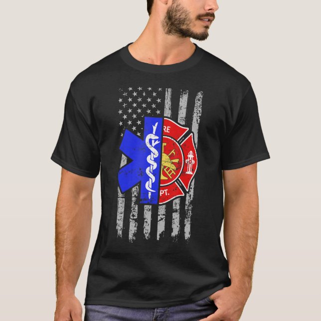 Firefighter American Flagga Patriotic US Fireman 4 T Shirt (Framsida)
