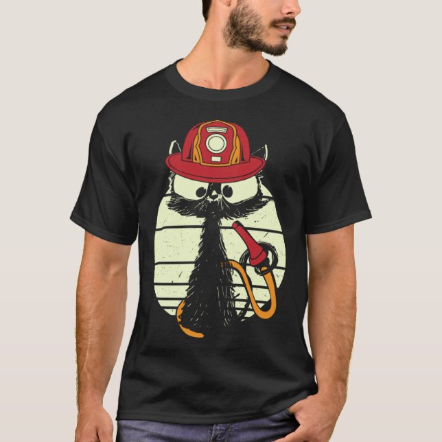 Firefighter Cat In Firefighter Uniform Firefighter T Shirt (Framsida)