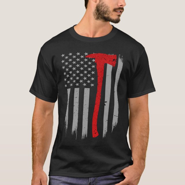 Firefighter Flagga Thin Red Line Firefighter Ax T Shirt (Framsida)