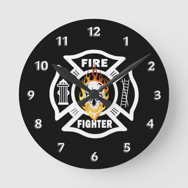 Firefighter Flaming Skull Rund Klocka (Framsida)