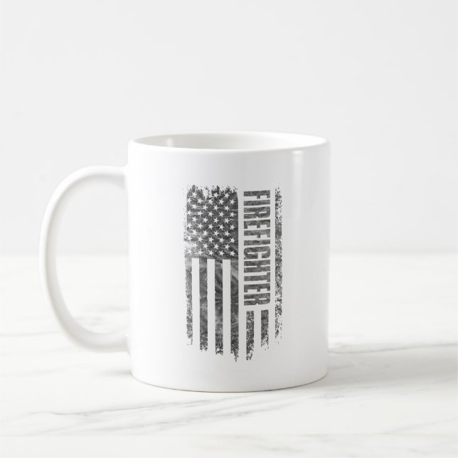 Firefighter USA Flag Distressed design Kaffemugg (Vänster)