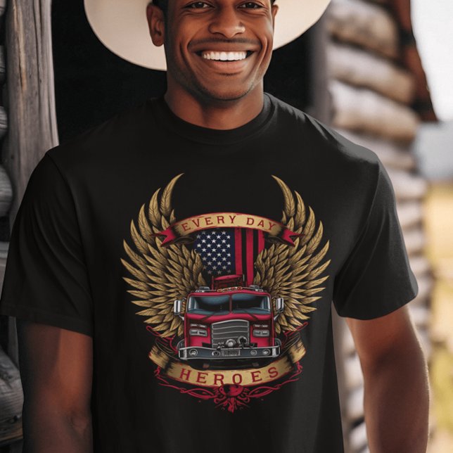 Firelångtradarheroes med Vingar T Shirt (Skapare uppladdad)