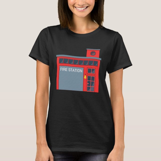 Fireman Firefighter Fire Station Firehouse T Shirt (Framsida)