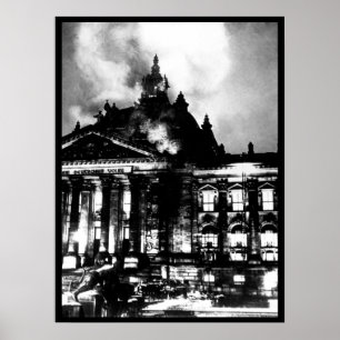 Firemen arbetar med att bränna Reichstag_Krig-bild Poster