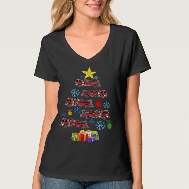 Firetruck Christmas Tree Xmas Firefighter Fireman  T Shirt (Framsida)