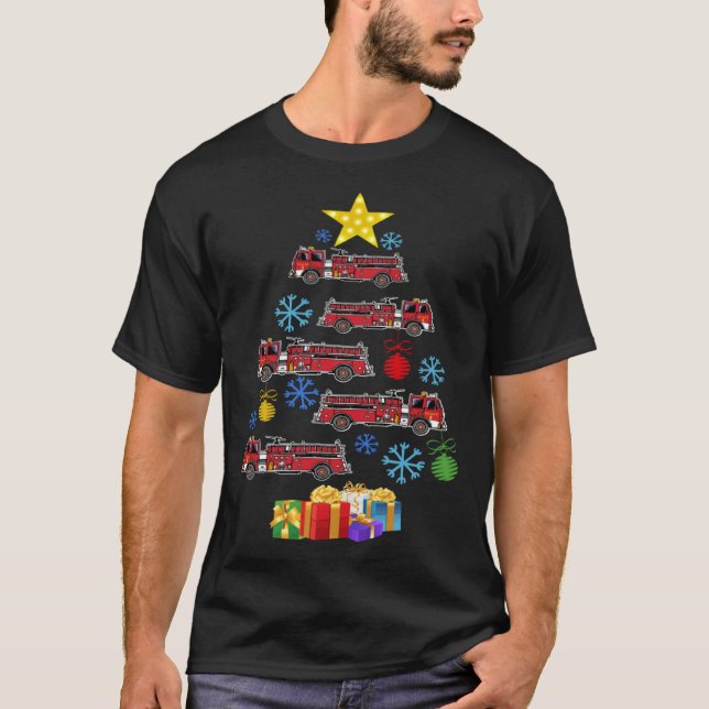 Firetruck Christmas Tree Xmas Firefighter Fireman  T Shirt (Framsida)