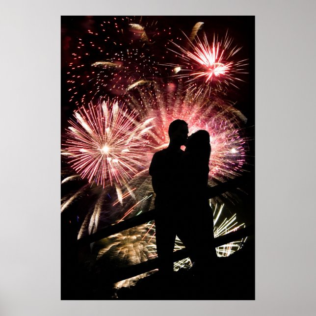 Fireworks Couple Kissing Silhouette Poster (Framsidan)