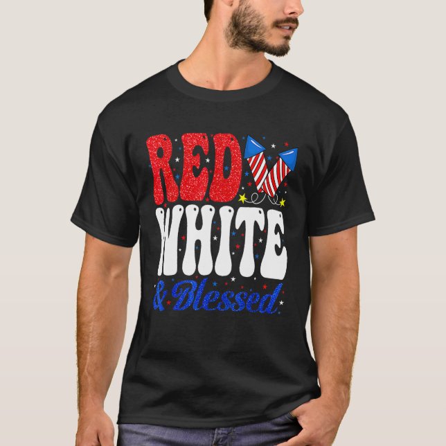 Fireworks Red White Blessed Proud American USA 4th T Shirt (Framsida)