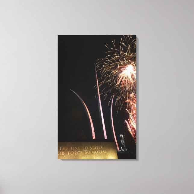 Fireworks tänder på Luft Force Memorial Canvastryck (Framsida)