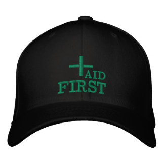 First Aid embroidered baseball cap White / green Broderad Keps