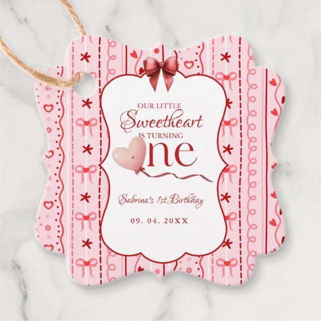 First Birthday valentine baby birthday party Gåvor Etiketter (Framsida)