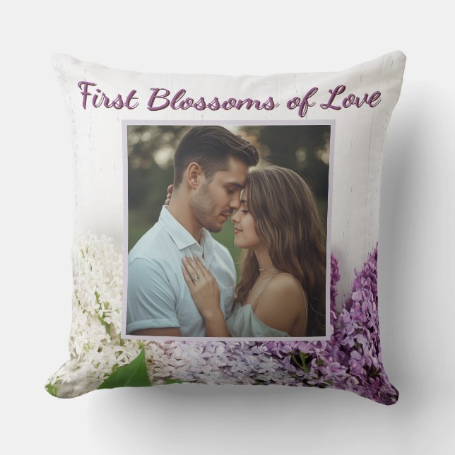 First Blossoms of Love Pillow | Personalized  Kudde (Framsida)