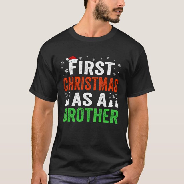 First Christmas As A Brother 1st Christmas Newborn T Shirt (Framsida)