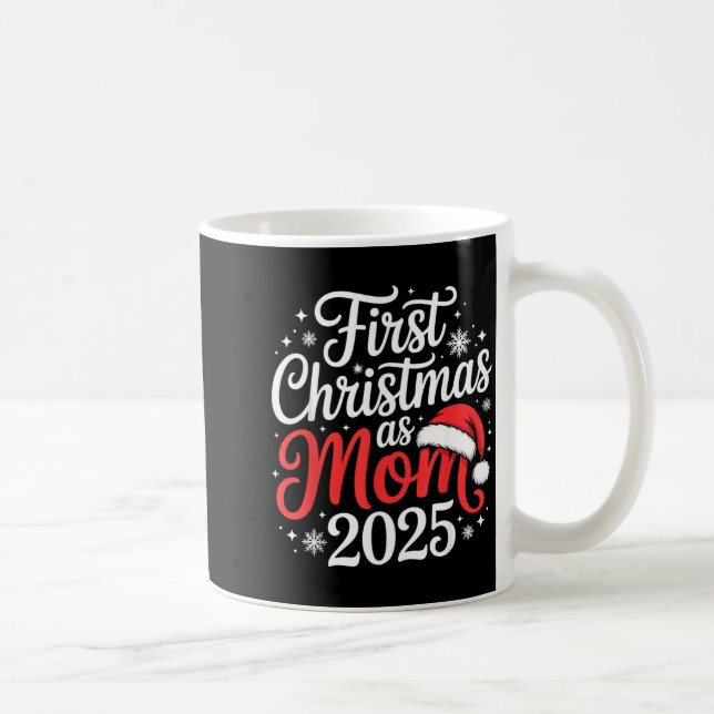 First Christmas As Mom 2025 Family Matching New Mo Kaffemugg (Höger)