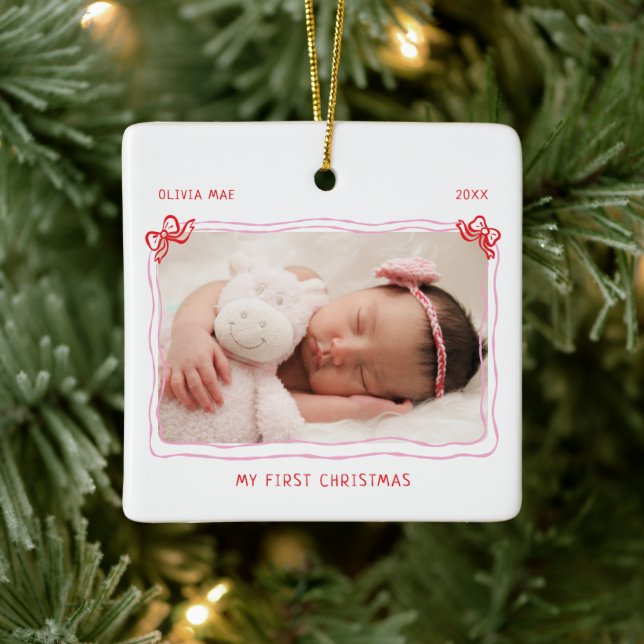 First Christmas Baby Hand Drawn Bow Frame Julgransprydnad Keramik (Träd)