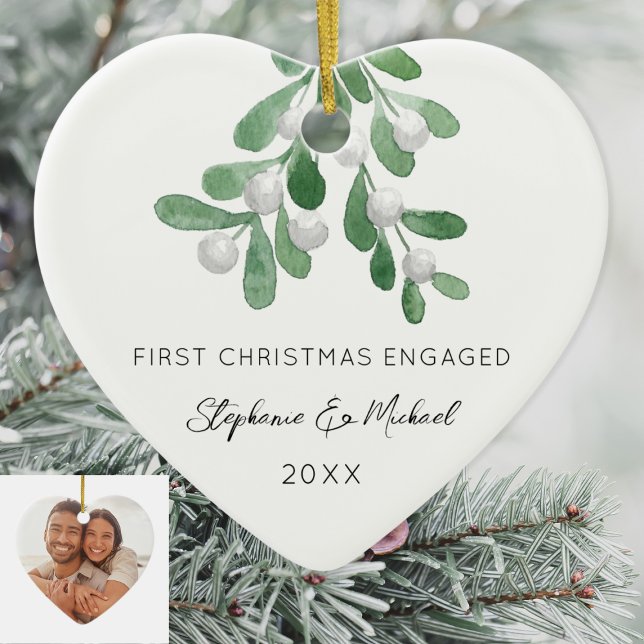 First Christmas Engaged Mistletoe Photo Julgransprydnad Keramik (Skapare uppladdad)