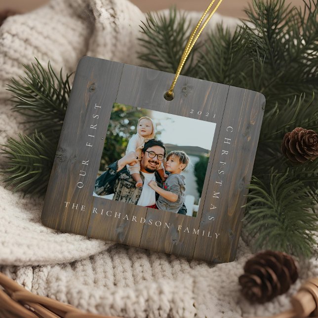  First Christmas In Our New Home 2 Photo Woodgrain Julgransprydnad Keramik (First Christmas In Our New Home 2 Photo Woodgrain Ceramic Ornament)