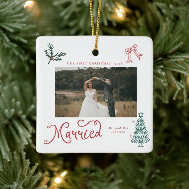 First Christmas Married Mr & Mrs Photo  Whimsical Julgransprydnad Keramik (Träd)