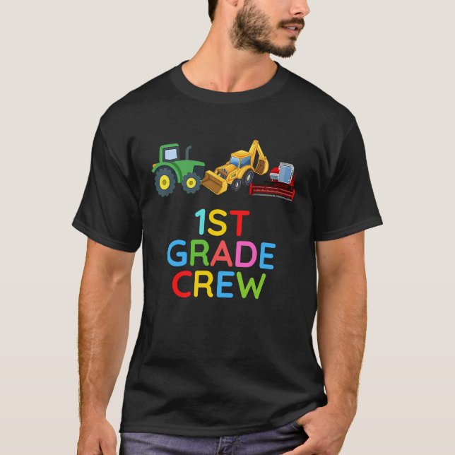 First Grade Crew Tractors 1st Grade Farm Fan First T Shirt (Framsida)
