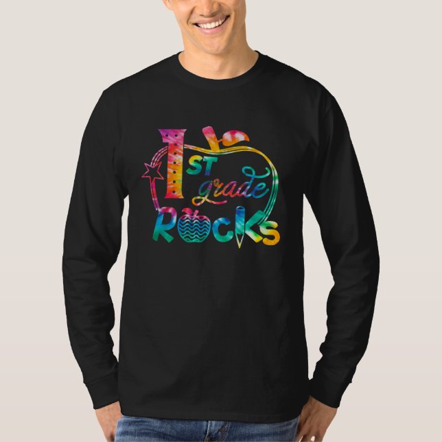 First Grade Rocks Tie Dye 1st Grade Teacher Back T T Shirt (Framsida)