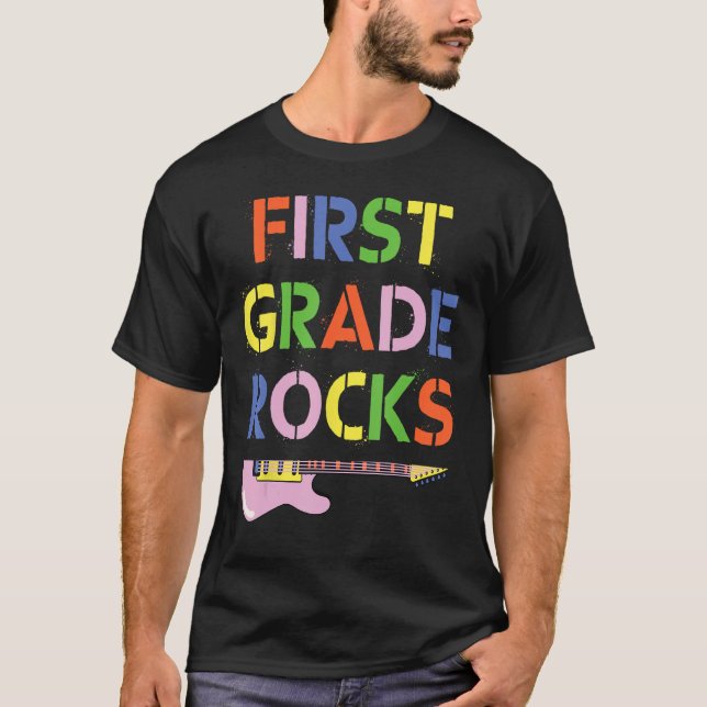 First Grader Rockstar 1st Klass Sten Lärarteam T Shirt (Framsida)