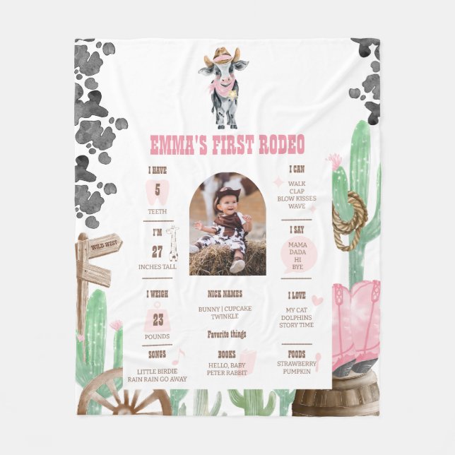 First Rodeo Baby Cow Wild West Milestone Sign  Fleecefilt (Framsidan)