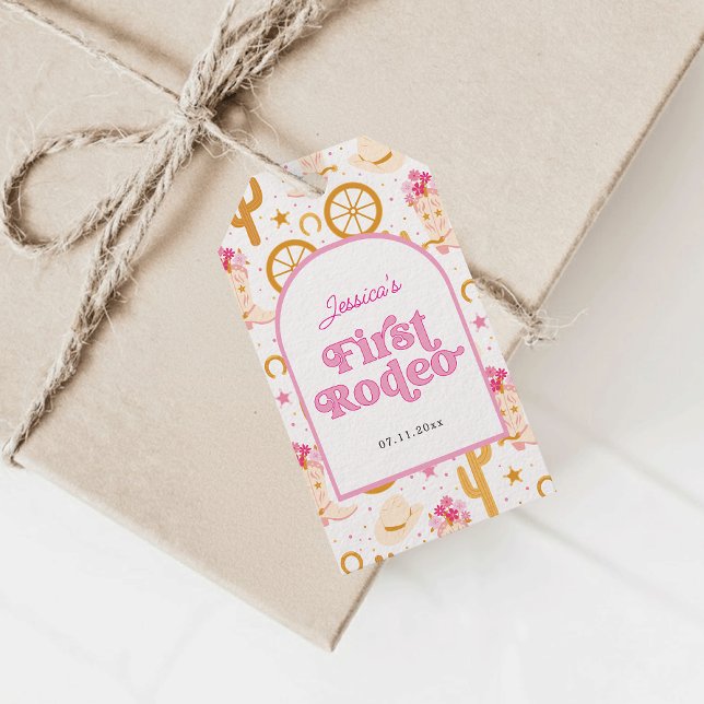 First Rodeo Cowgirl Pink 1st Birthday Party Presentetikett (Skapare uppladdad)