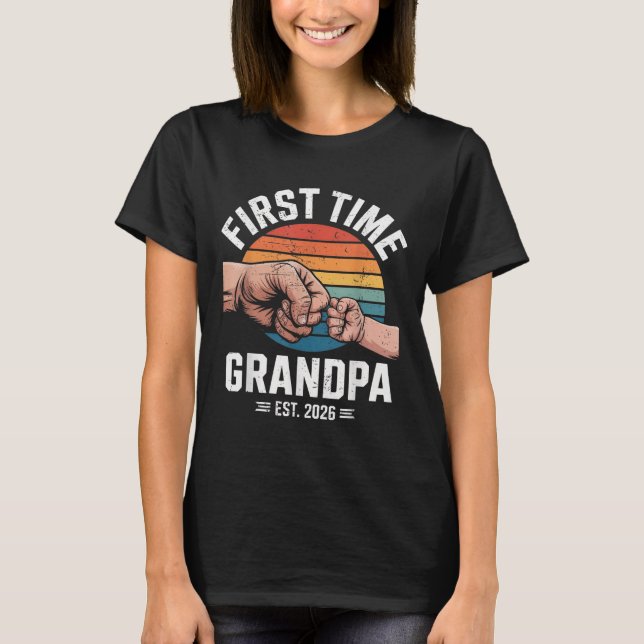 First Time Grandpa Est 2026 Baby Announcement Grea T Shirt (Framsida)