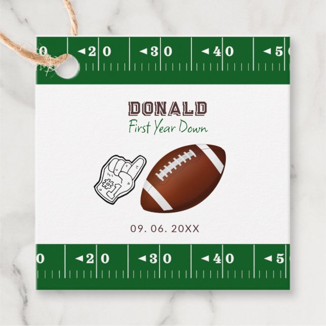 First Year Down Football Birthday  Gåvor Etiketter (Framsida)