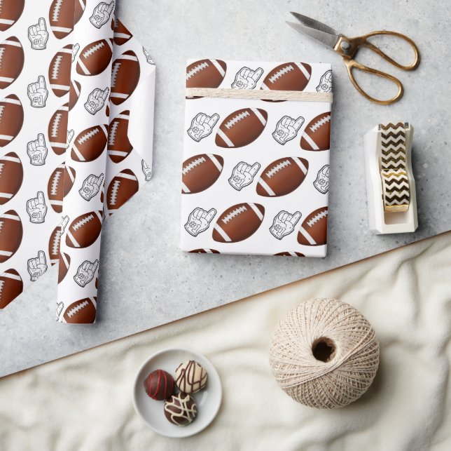 First Year Down Football Birthday  Presentpapper (Hantverk)