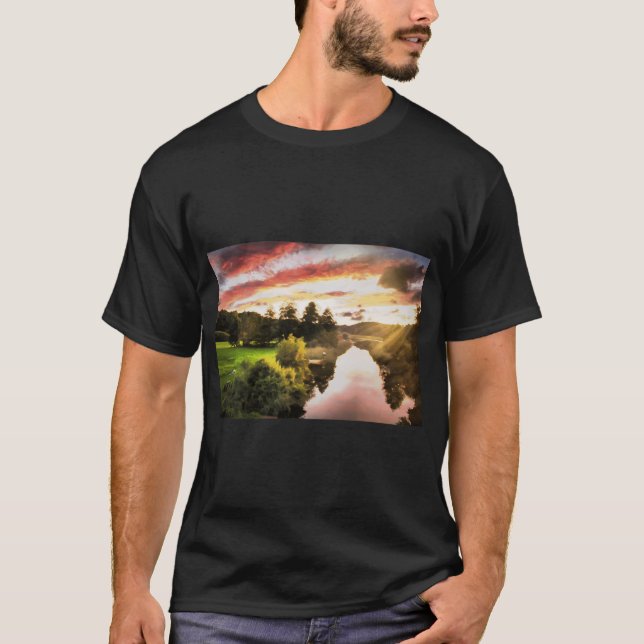Fisher Kitsch T Shirt (Framsida)