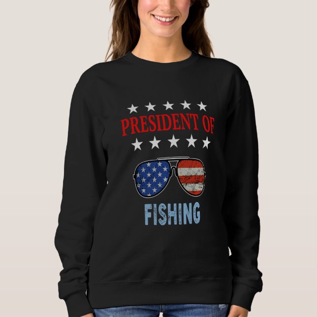 Fishing Accessories  USA Flag Fishing Saying T Shirt (Framsida)
