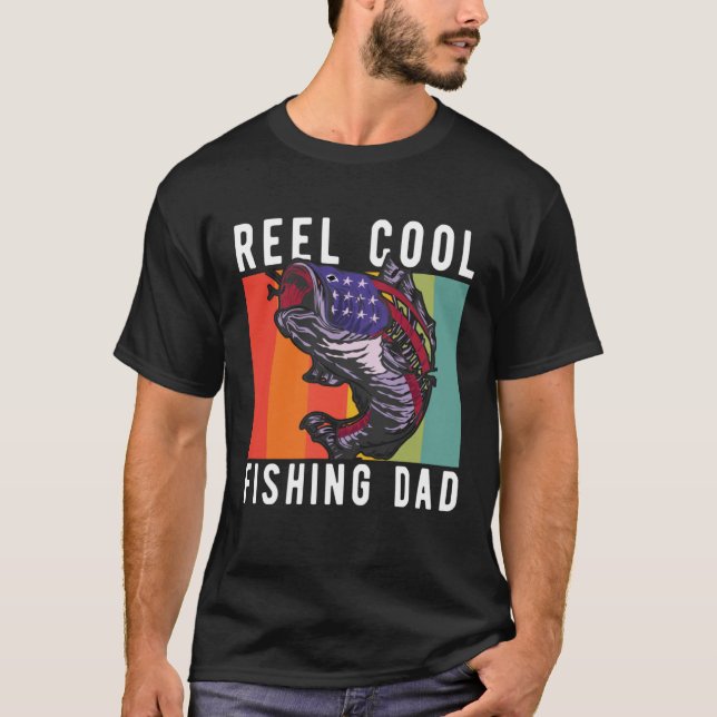 Fishing Stuff For Fathers Day Reel Cool Dad Americ T Shirt (Framsida)
