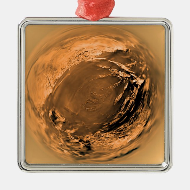 Fisk-öga-vy över Titans Yta Julgransprydnad Metall (Framsidan)