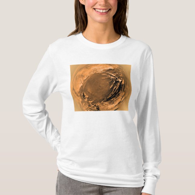 Fisk-öga-vy över Titans Yta Tee (Framsida)