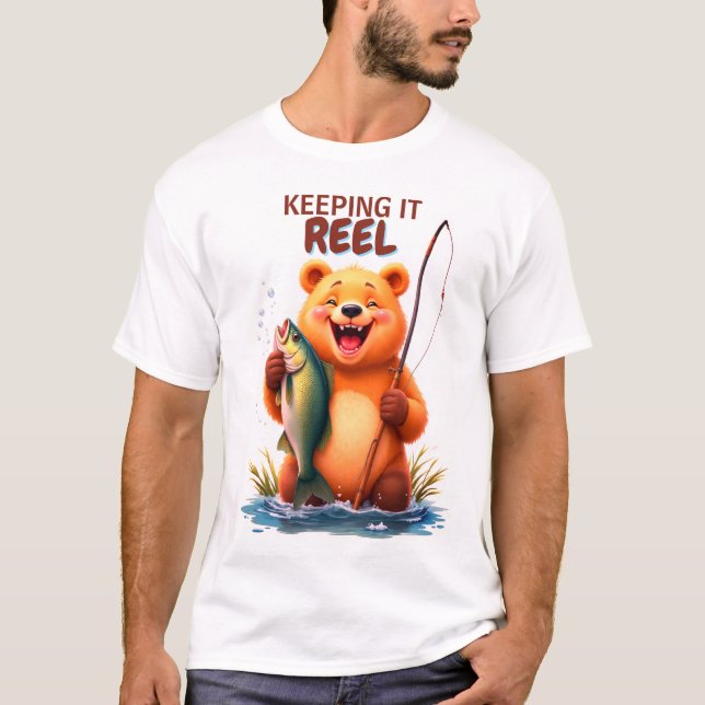 Fiskande Pappa Björn Fångar Fisk  T Shirt (Framsida)
