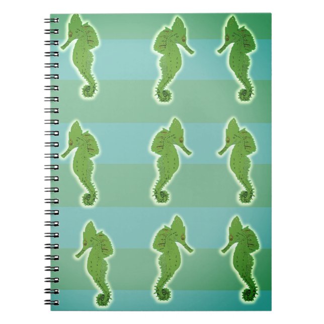 Fiskar, sjöhästar, sommartid, grönt Spiral Anteckningsbok (Framsidan)