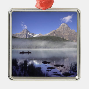 Fiskare i kanot på Waterfowl Lake, Banff Julgransprydnad Metall