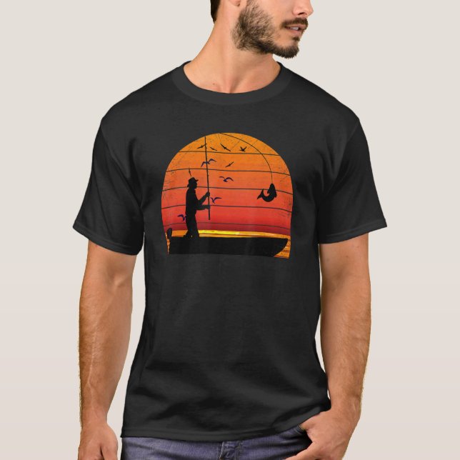 Fiskare Solnedgång fångar en fisk & vy under va T Shirt (Framsida)