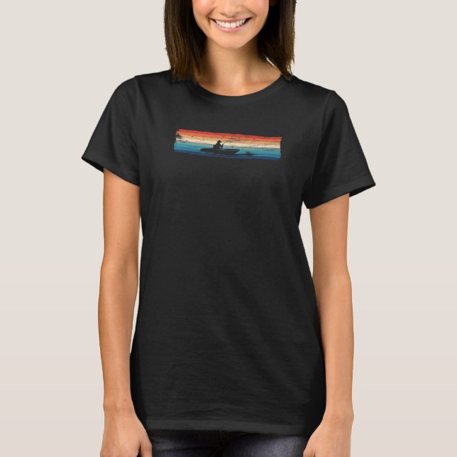 Fiskare vid fiske efter Retro-båt T Shirt (Framsida)
