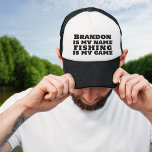 Fiske är mitt spel 70:s typografi Pension Keps<br><div class="desc">Tittar för en snyggt och bekväm truckerkeps till bära på äventyren i pension? Kolla vår "Fishing Is My Game" 70:s Typography Pension Truckerkeps! Med en återinspirerad design med fet typografi är det här perfekten för alla pensionärer som kärlek ska fiska.</div>