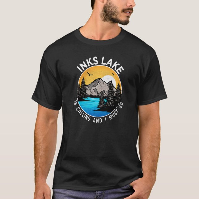 Fiske Båtliv Camping  Lakeview Inks Lake T Shirt (Framsida)