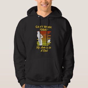 Fiske efter För manar rälsförhöjning mitt Arm är i Hoodie