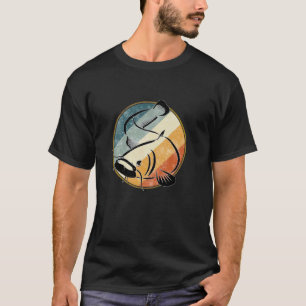 Fiske efter mal med fiskeredskap och lockbete Tema T Shirt
